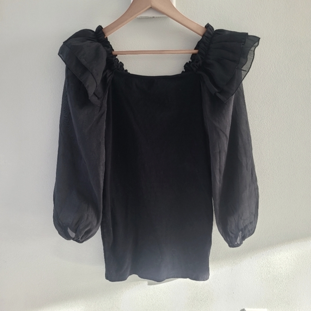 Mini dress with mash long sleeve.
